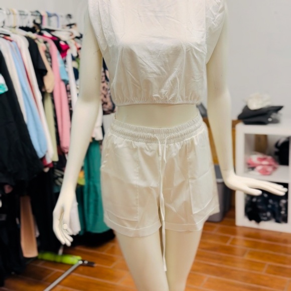 WHITE SATIN TURN UP HEM FLOATY SHORTS 2PCS - Picture 8 of 8